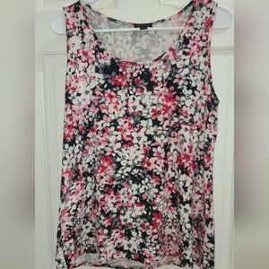 J. Jill Wearever Collection Floral Scoop Neck Tank Top in Pink, Black & White